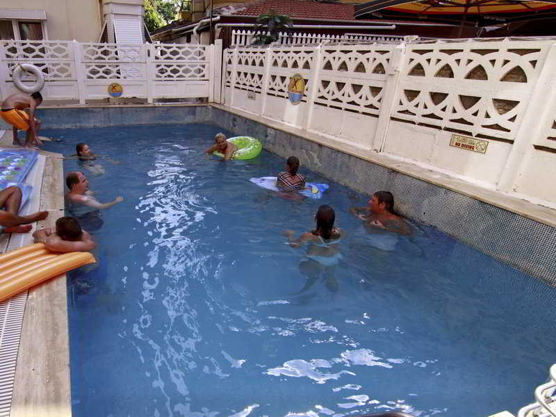 Kleopatra Develi Hotel Alanya Bagian luar foto