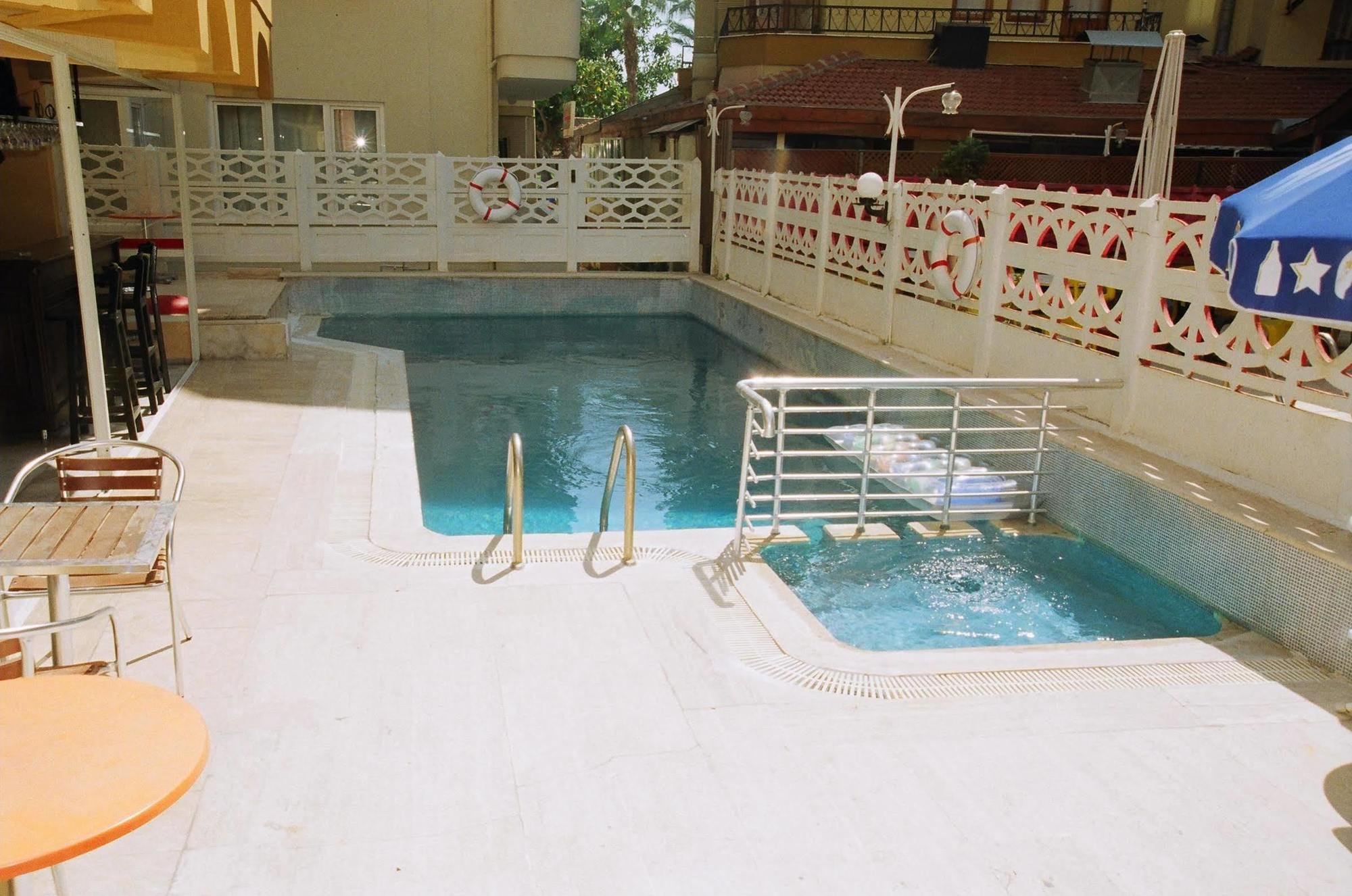 Kleopatra Develi Hotel Alanya Bagian luar foto