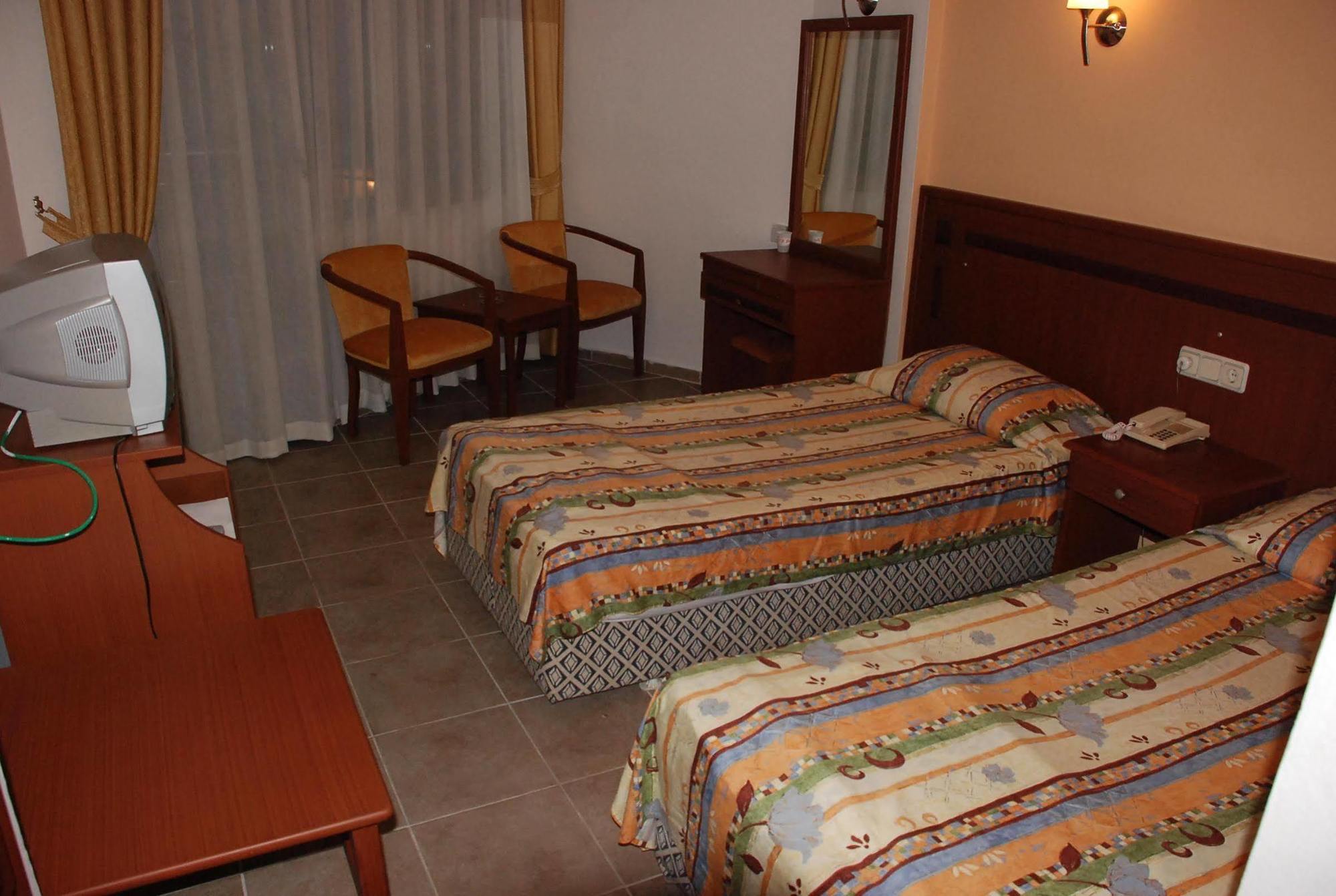Kleopatra Develi Hotel Alanya Bagian luar foto
