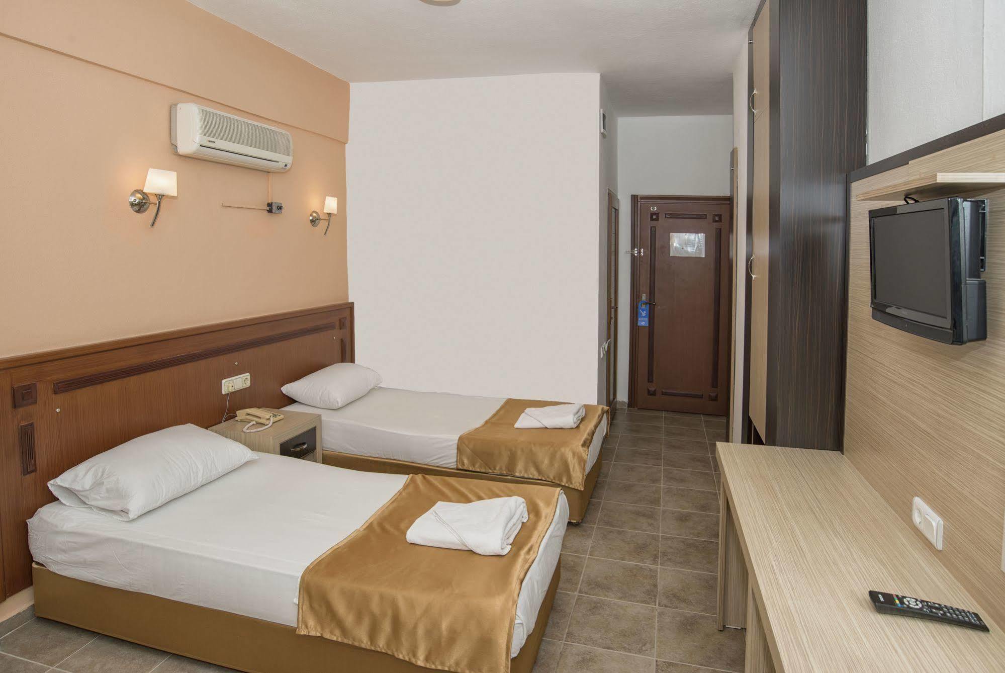 Kleopatra Develi Hotel Alanya Bagian luar foto
